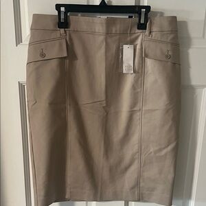 White House Black Market Tan Pencil Skirt Size 8 NEW